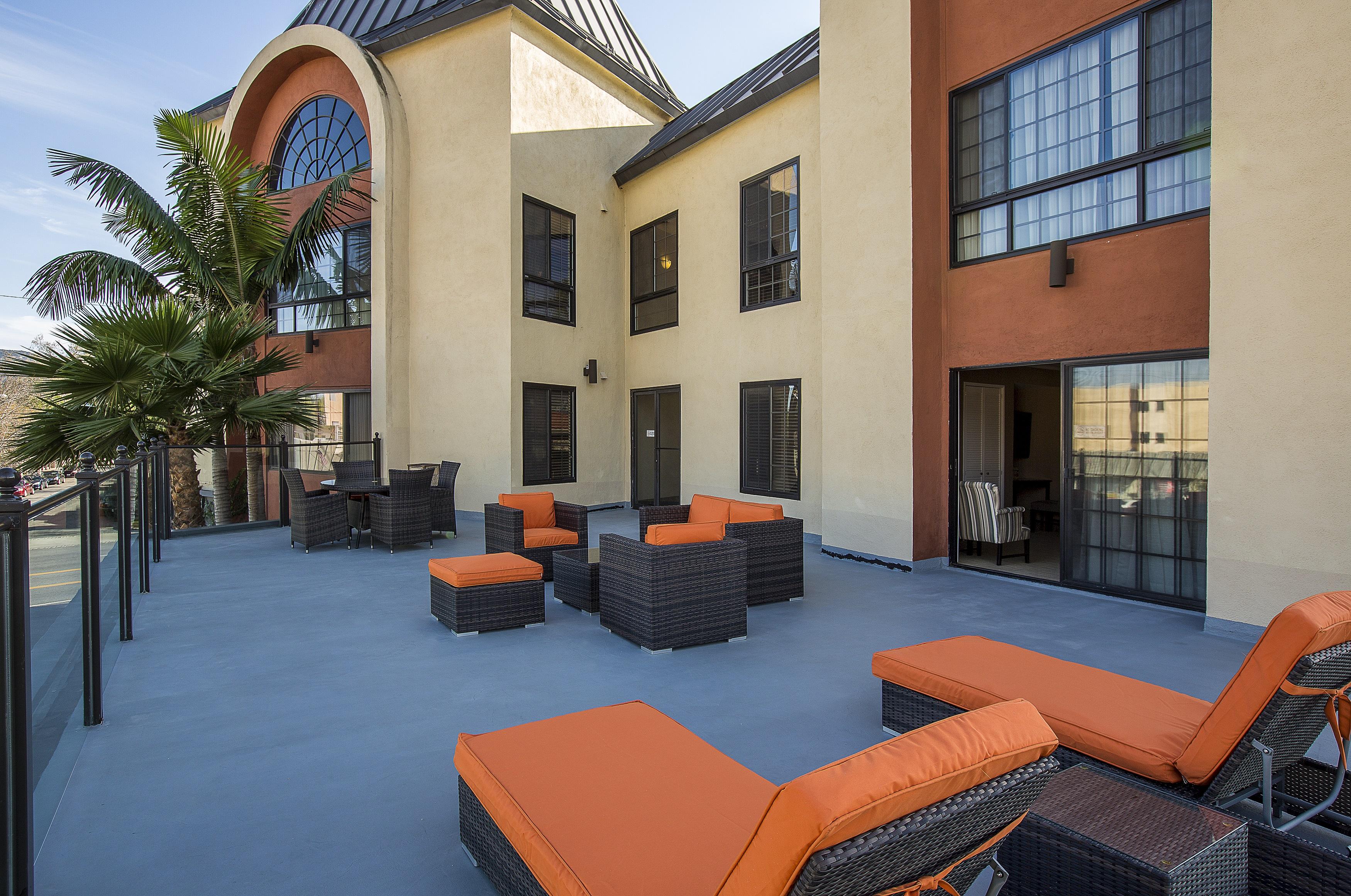 Coast Burbank Hotel מראה חיצוני תמונה