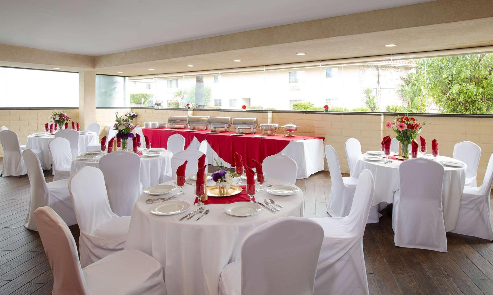 Coast Burbank Hotel מראה חיצוני תמונה